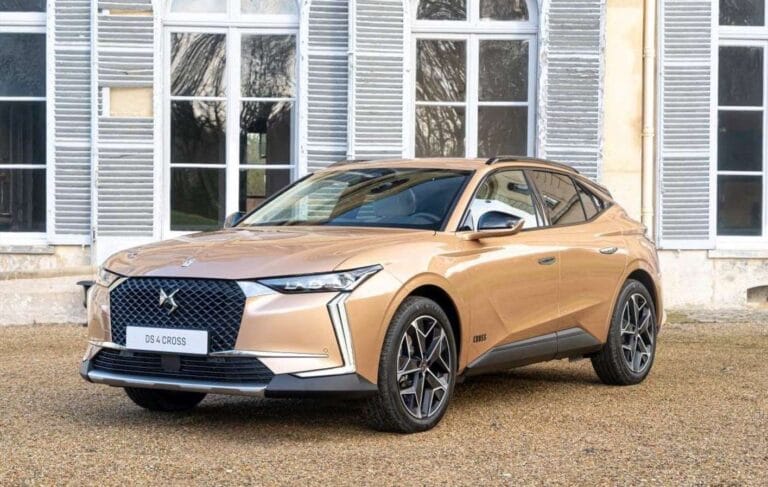 4  CROSSBACK
