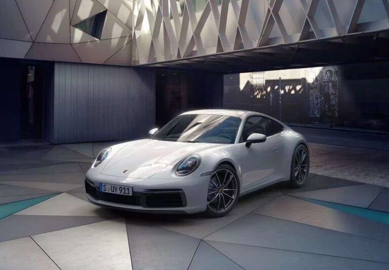 911 Carrera 4