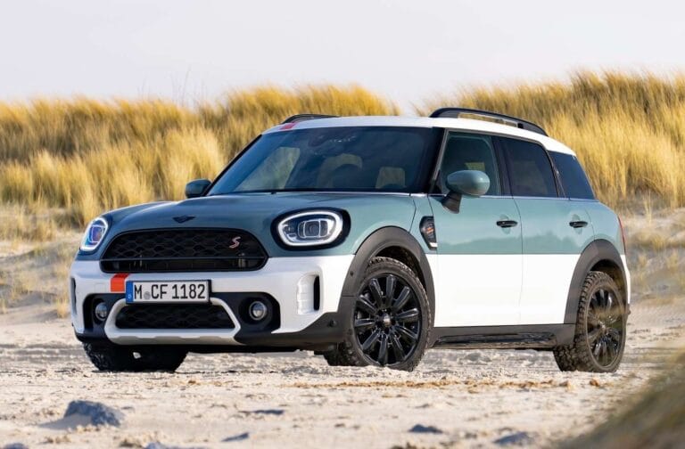 Countryman Cooper S ALL4 Uncharted Edition