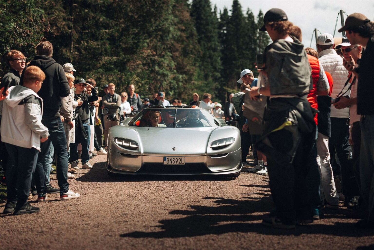 أورورا كونكور:مهرجان السيارات الفائقة و الكلاسيكية في قصر نورفيكن بالسويد - عرب اوتو هب