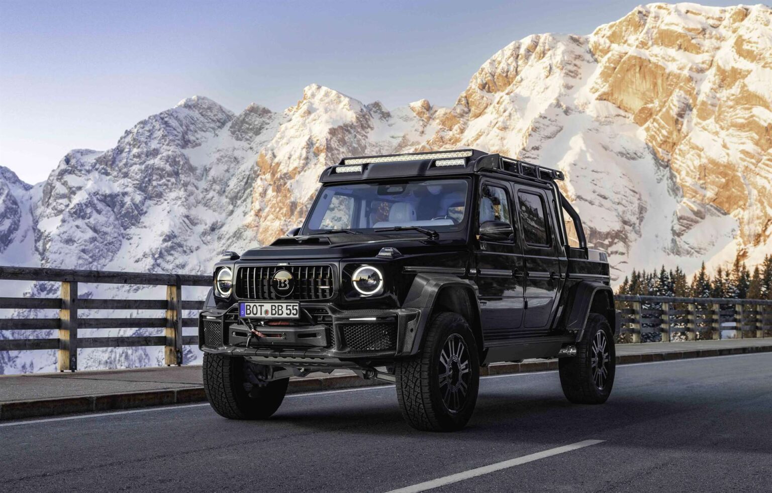 برابوس XLP 800 أدفنشر: وحش الطرق الوعرة بقوة 800 حصان وتصميم يسرق الأنفاس برابوس XLP 800 أدفنشر: وحش الطرق الوعرة بقوة 800 حصان وتصميم يسرق الأنفاس - عرب اوتو هب