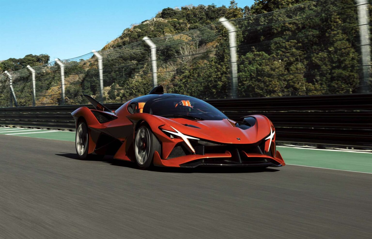 عودة صانع السيارات الفائقة الألماني: مع وحش الحلبات أبولو EVO بمحرك V12 - عرب اوتو هب