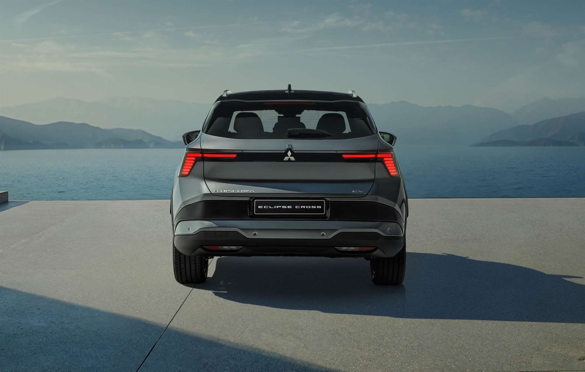 ميتسوبيشي إكليبس كروس 2026... سيارة كهربائية بدماء فرنسية وهوية يابانية 5 ميتسوبيشي إكليبس كروس 2026... سيارة كهربائية بدماء فرنسية وهوية يابانية - عرب اوتو هب