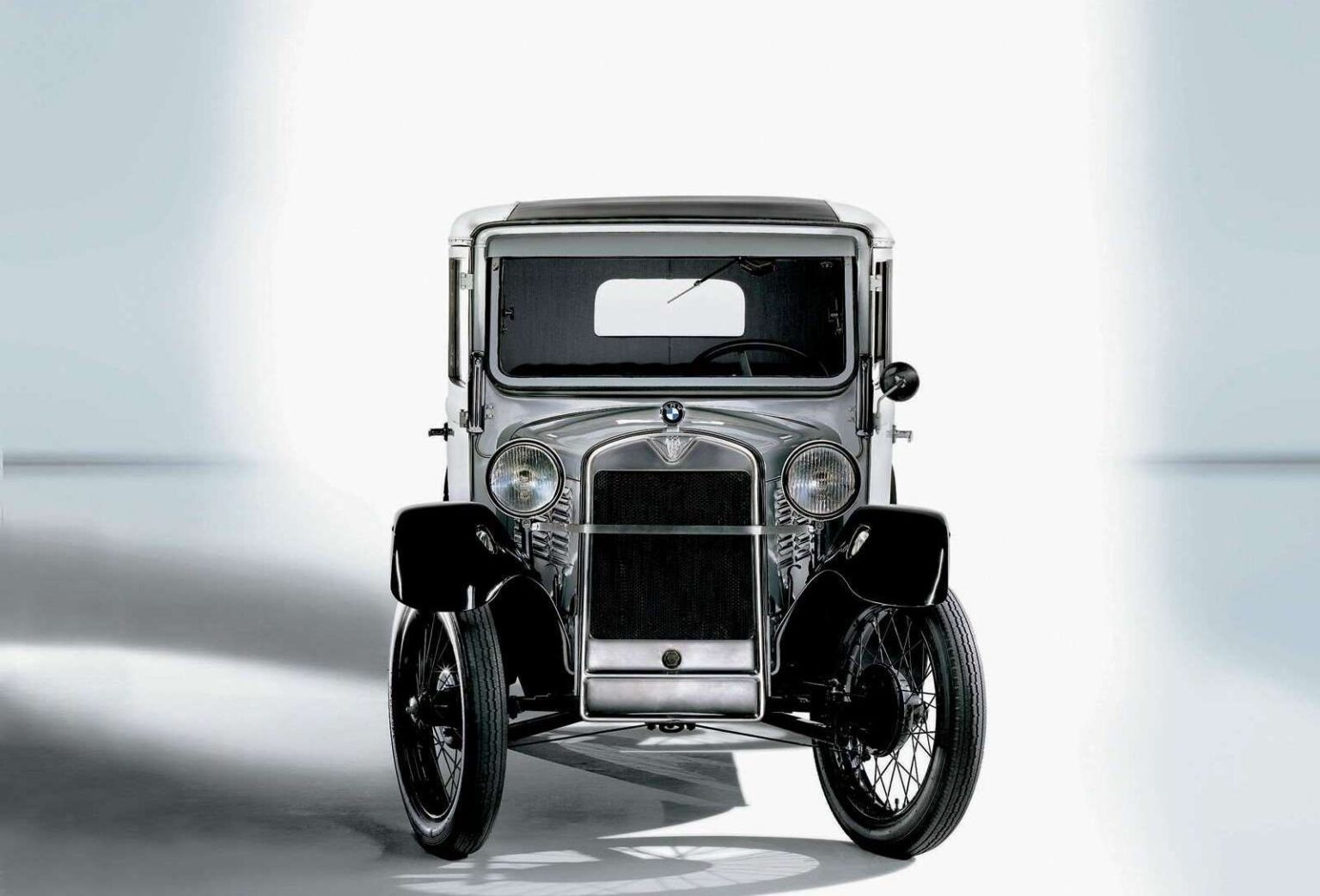 قصة بي إم دبليو 3/15 : أول خطوة للمارد الألماني في عالم السيارات - عرب اوتو هب