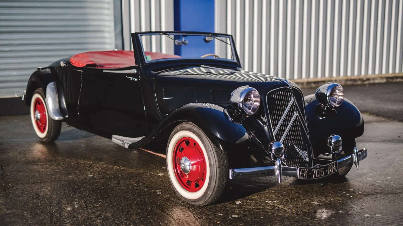 سيتروين 11 BL كابريوليه موديل 1939 : تحفة فرنسية كلاسيكية