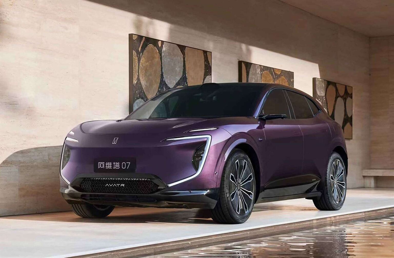 أفاتر 07 موديل 2026: سيارة كهربائية فاخرة بتكنولوجيا CATL و هواوي - عرب اوتو هب