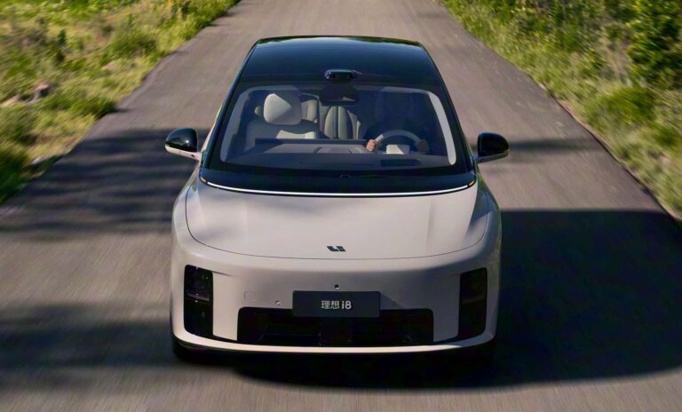 i8