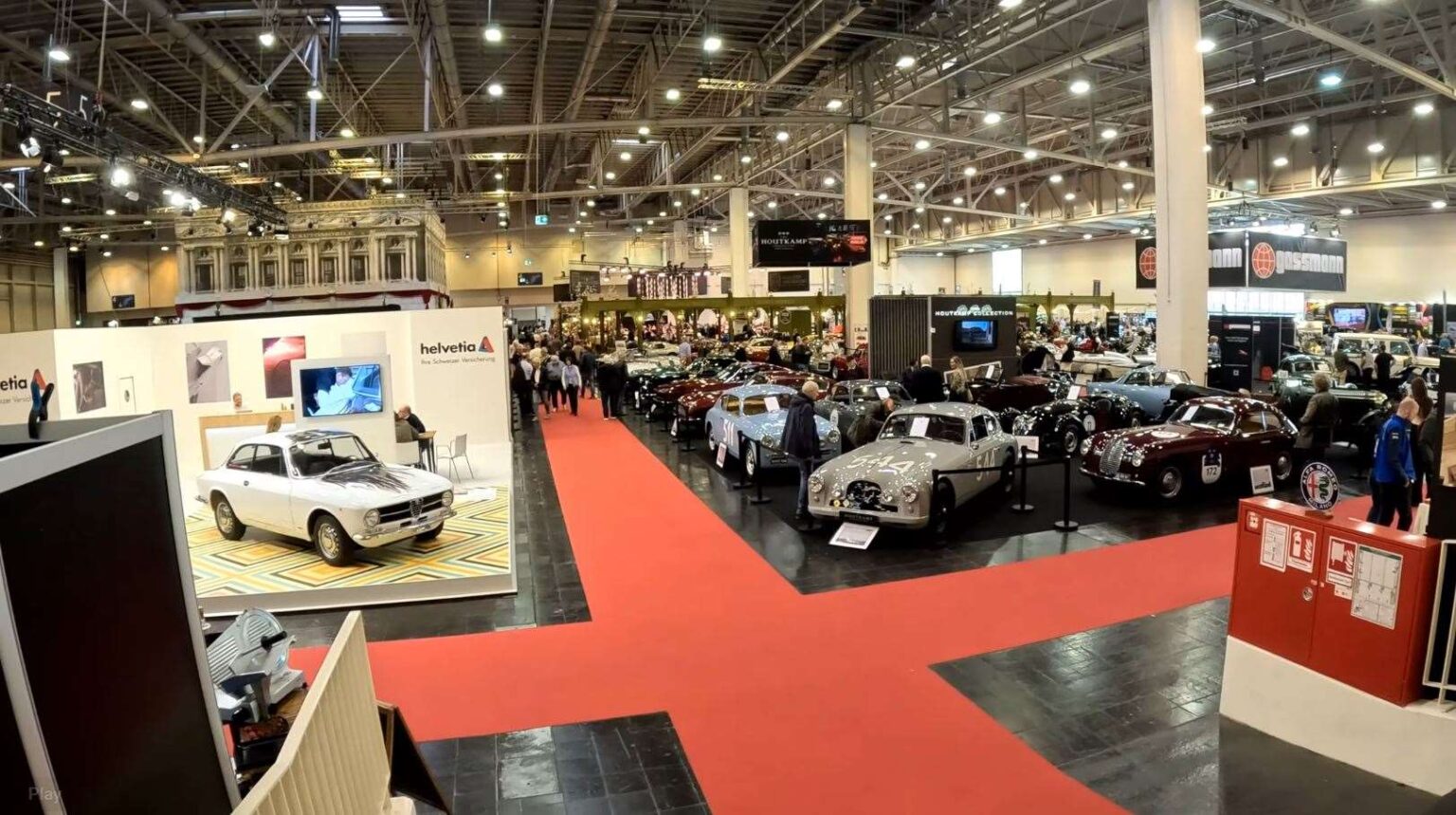 معرض تيكنو كلاسيكا 2025 : احتفال عالمي بعراقة السيارات الكلاسيكية