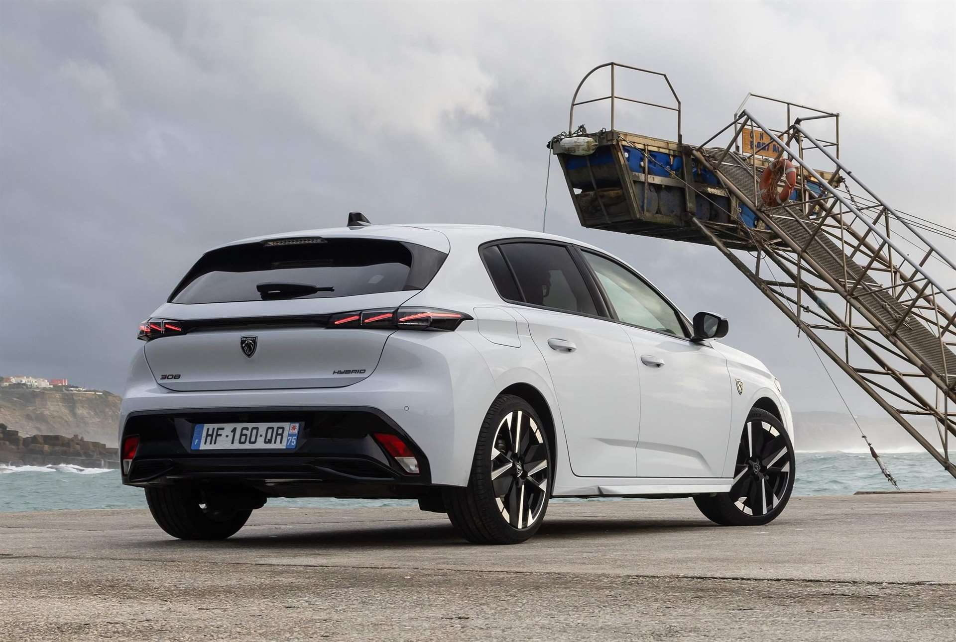 الجيل الجديد من بيجو 308 بتصميم متجدد بمدى أطول لسيارة الهاتشباك الأشهر 5 الجيل الجديد من بيجو 308 بتصميم متجدد بمدى أطول لسيارة الهاتشباك الأشهر - عرب اوتو هب