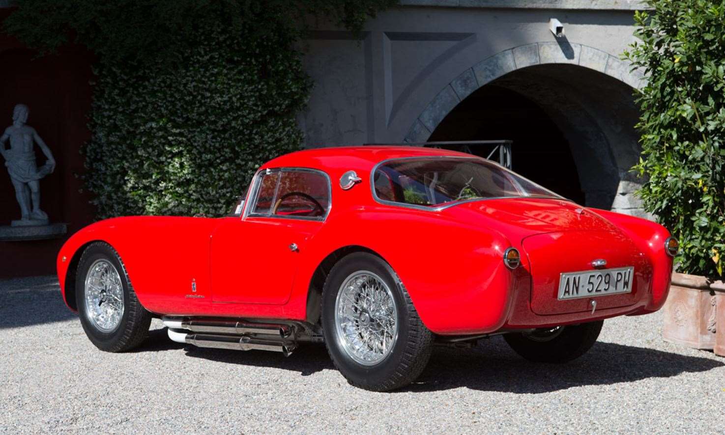 مازيراتي A6GCS/53 بينين فارينا برلينيتا: أسطورة التصميم الإيطالي التي تحدّت فيراري 2 مازيراتي A6GCS/53 بينين فارينا برلينيتا: أسطورة التصميم الإيطالي التي تحدّت فيراري - عرب اوتو هب