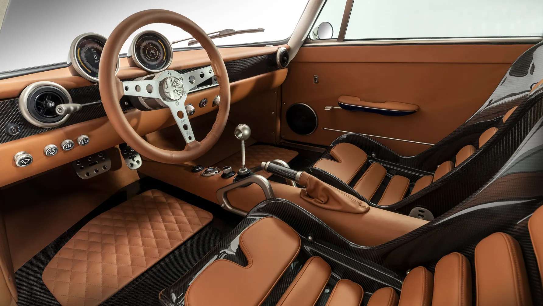 ألفا روميو جوليا الكهربائية : تعود بروح كلاسيكية وسعر يفوق الخيال 3 ألفا روميو جوليا الكهربائية : تعود بروح كلاسيكية وسعر يفوق الخيال - عرب اوتو هب