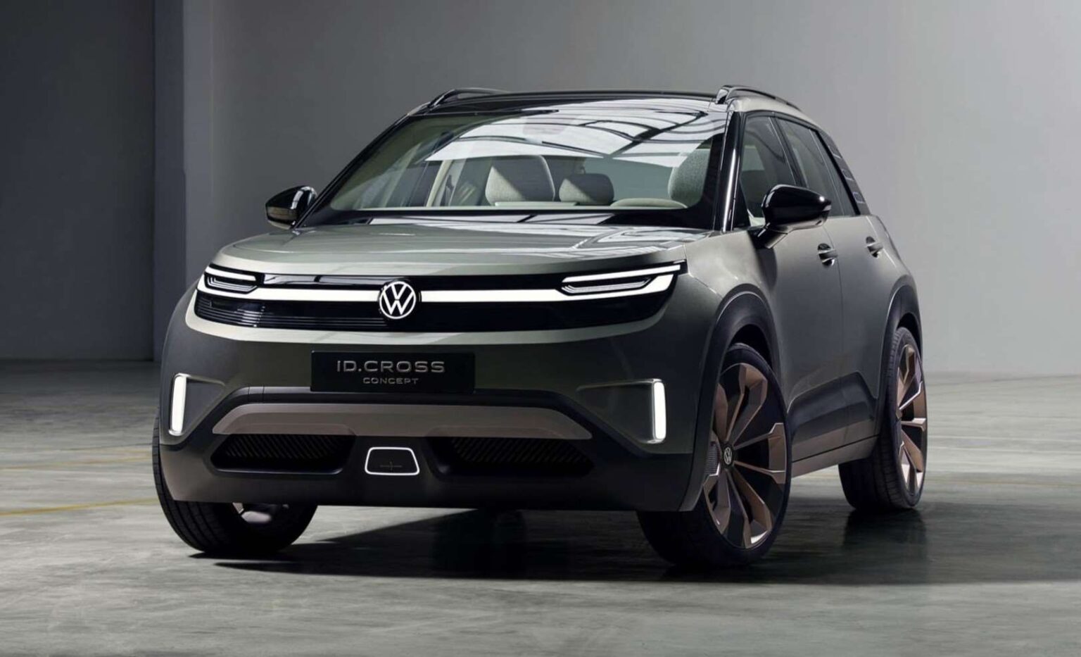 فولكس فاجن ID. Cross : كهربائية بتصميم عملي يجذب الأنظار - عرب اوتو هب