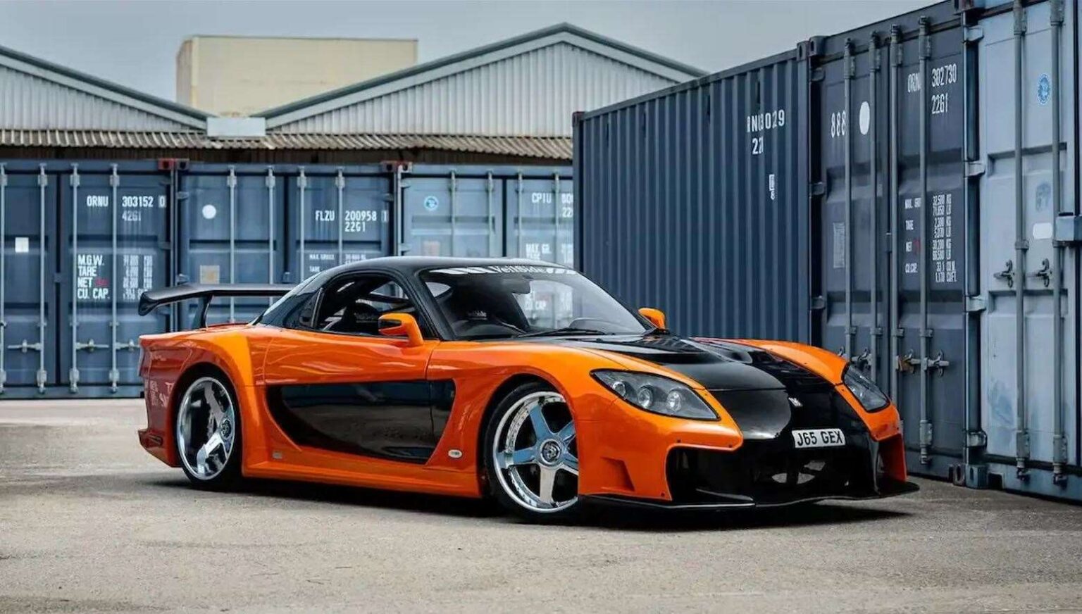 مازدا RX-7 معدّلة تُباع بـ1.2 مليون دولار: بطلة فيلم “Tokyo Drift”