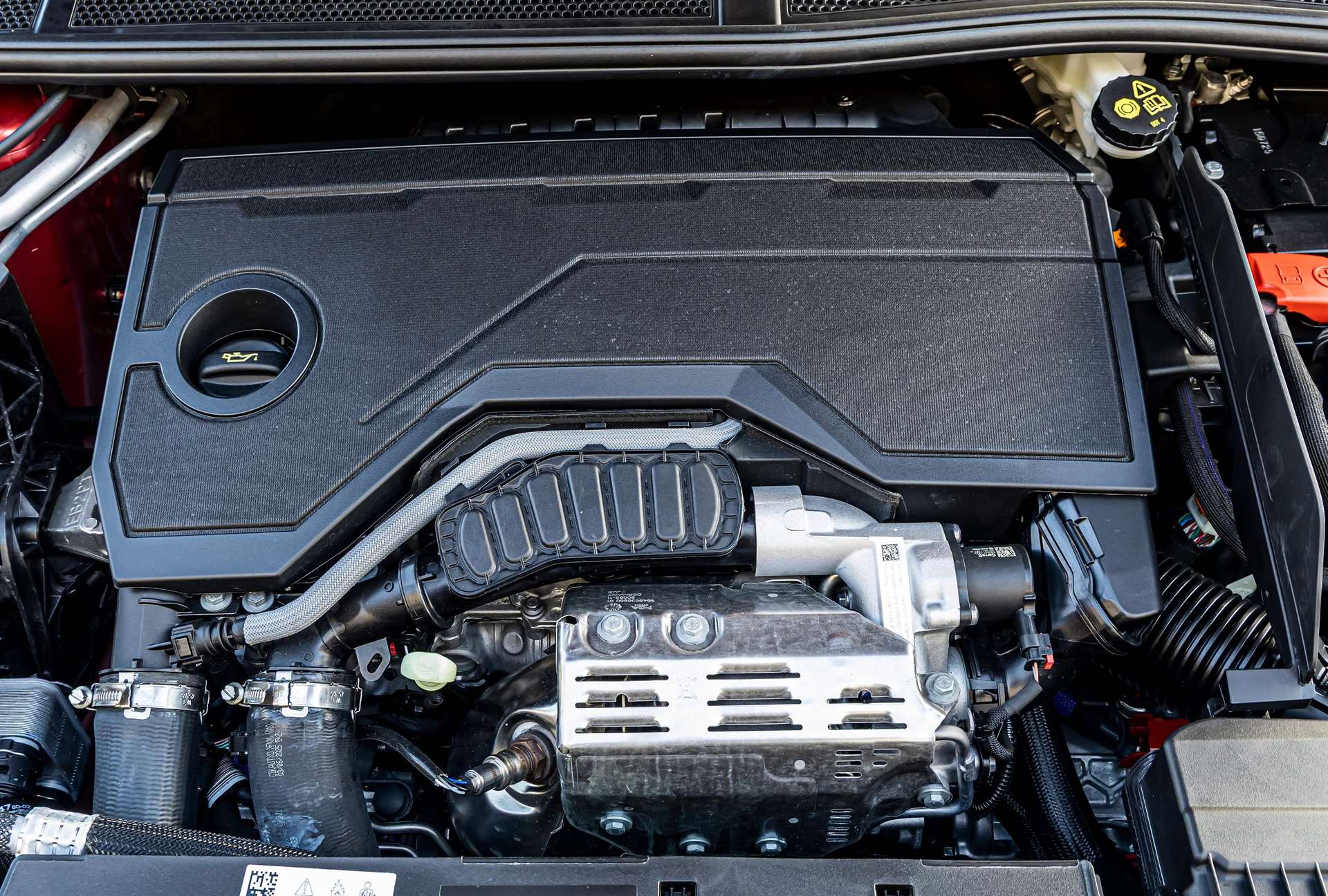 الجيل الجديد من بيجو 308 بتصميم متجدد بمدى أطول لسيارة الهاتشباك الأشهر 2 الجيل الجديد من بيجو 308 بتصميم متجدد بمدى أطول لسيارة الهاتشباك الأشهر - عرب اوتو هب