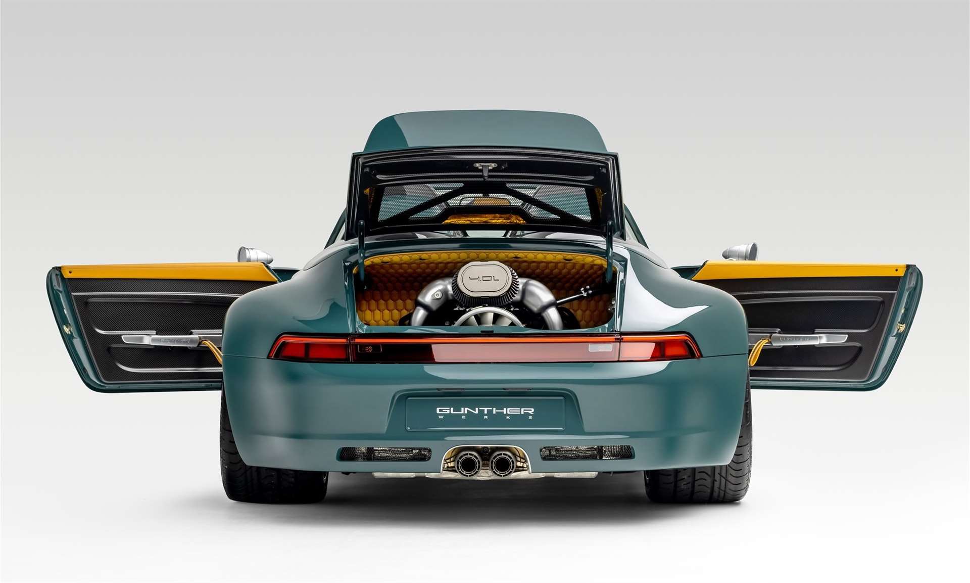 بورشه F-26 Gunther Werks : تحفة كلاسيكية بمحرك 1000 حصان وهيكل من الكربون 1 بورشه F-26 Gunther Werks : تحفة كلاسيكية بمحرك 1000 حصان وهيكل من الكربون - عرب اوتو هب