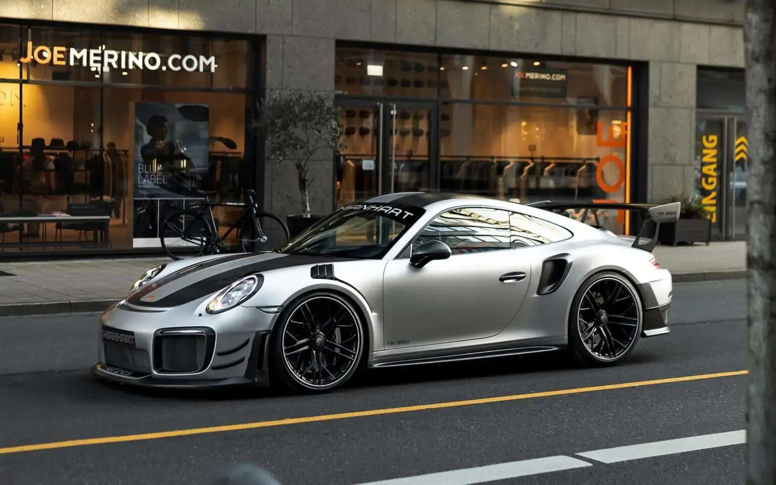 مانهارت تفجّر قنبلة : بتعديل بورشه 911 GT2 RS بقوة 979 حصان