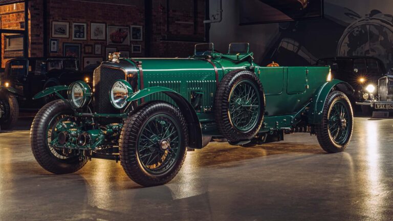 إحياء أسطورة بنتلي: سلسلة Speed Six الأصلية تعود بروح عام 1930