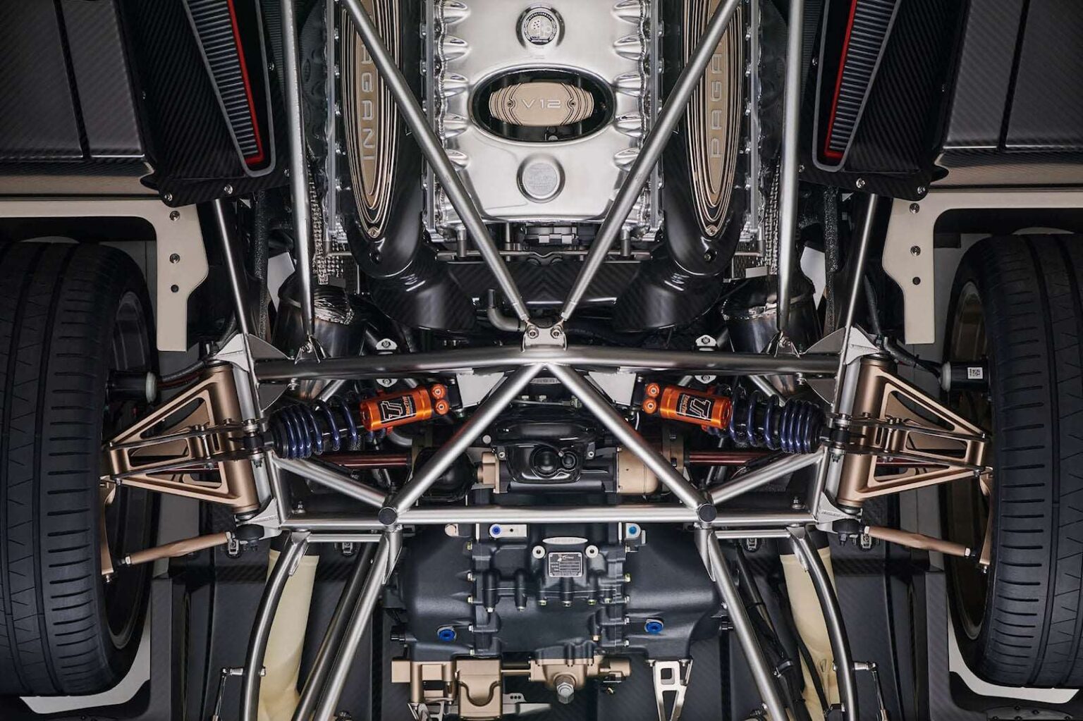 أقوى و أفخم 10 سيارات بمحركات 12 سلندر لعام 2025 - عرب اوتو هب