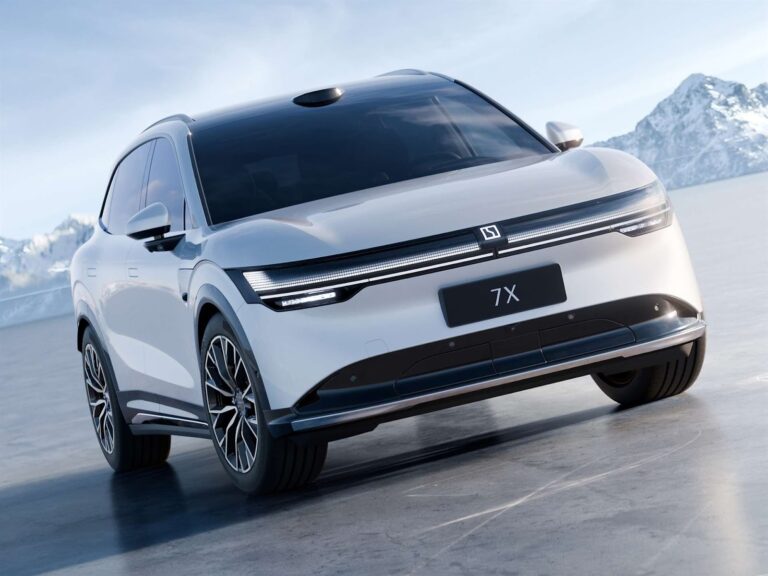 زيكار 7X 2025: سيارة SUV كهربائية تضع معايير جديدة في الفخامة والأداء و السعر
