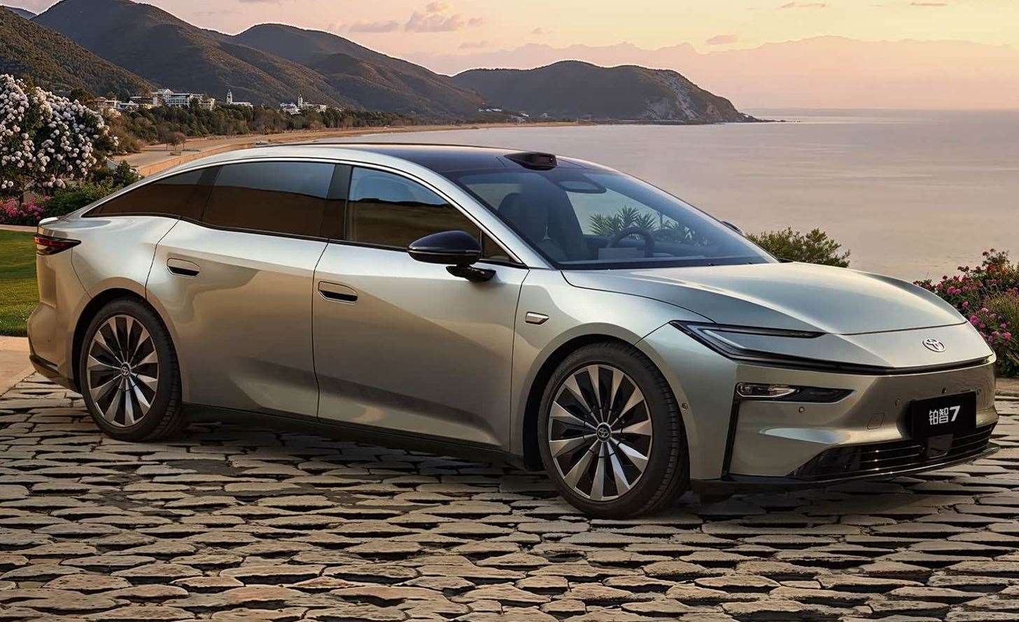 تويوتا bZ7 الكهربائية سيدان فاخرة بتقنيات هواوي و تفاصيل مذهلة قبل إطلاقها في 2026 3 تويوتا bZ7 الكهربائية سيدان فاخرة بتقنيات هواوي و تفاصيل مذهلة قبل إطلاقها في 2026 - عرب اوتو هب