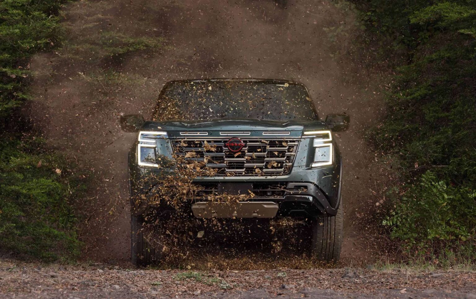 نيسان باترول PRO 4X بتصميم جريء و قدرات استثنائية علي طرق المدينة و الرمال - عرب اوتو هب