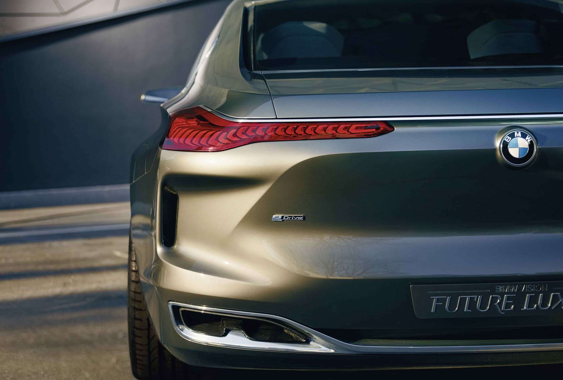 بي ام دبليو Vision Future Luxury الاختبارية توقعت ملامح مستقبل سيارات بي إم دبليو قبل عقد من الزمن 9 بي ام دبليو Vision Future Luxury الاختبارية توقعت ملامح مستقبل سيارات بي إم دبليو قبل عقد من الزمن - عرب اوتو هب