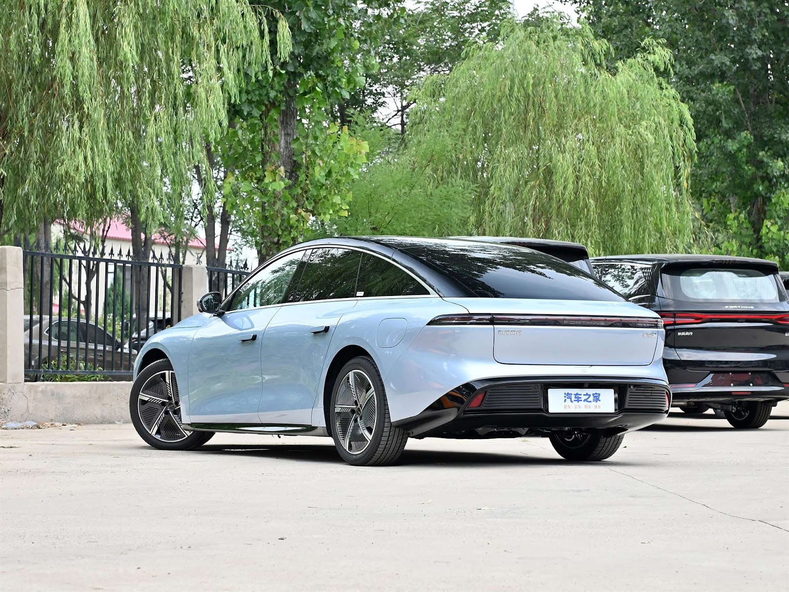 فورثينج Xinghai S7 من دونج فينج السيارة الكهربائية الإنتاجية الأكثر انسيابية في العالم 4 فورثينج Xinghai S7 من دونج فينج السيارة الكهربائية الإنتاجية الأكثر انسيابية في العالم - عرب اوتو هب