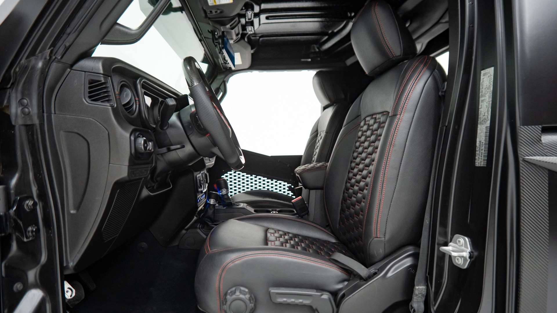 ابوكولس سبيدستر بمظهر عدواني و قوة 717 حصان 4 ابوكولس سبيدستر بمظهر عدواني و قوة 717 حصان - عرب اوتو هب