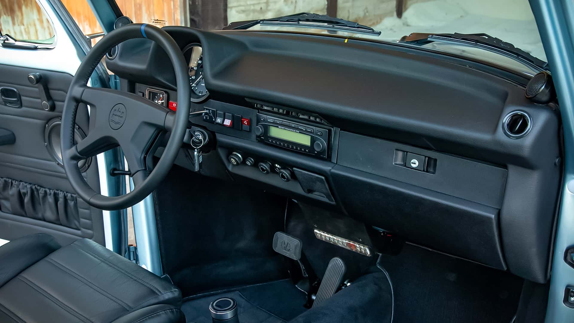 فولكس فاجن بيتل بمحرك كهربائي من تسلا بقوة 638 حصان 4 فولكس فاجن بيتل بمحرك كهربائي من تسلا بقوة 638 حصان - عرب اوتو هب