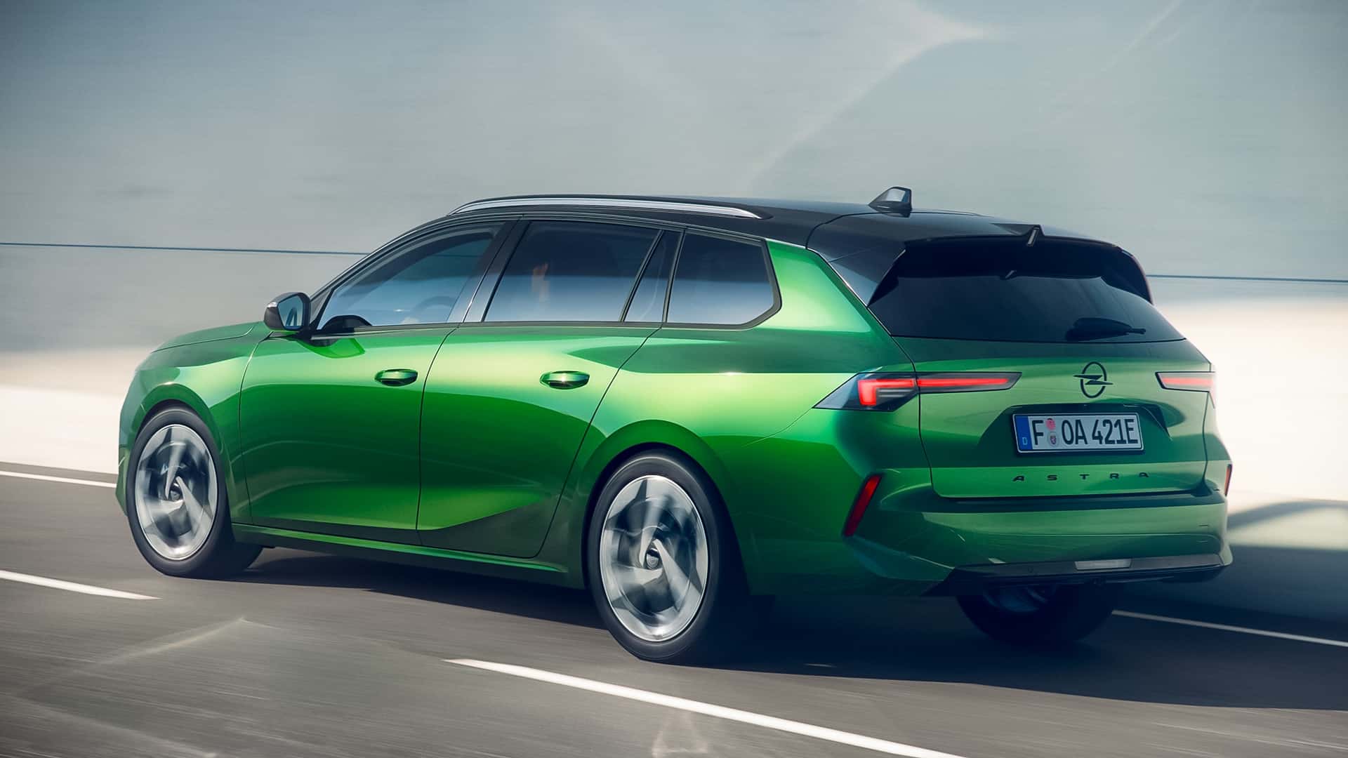 اوبل أسترا 2026 بتحديثات ذكية و لمسات تصميم تواكب العصر 5 اوبل أسترا 2026 بتحديثات ذكية و لمسات تصميم تواكب العصر - عرب اوتو هب