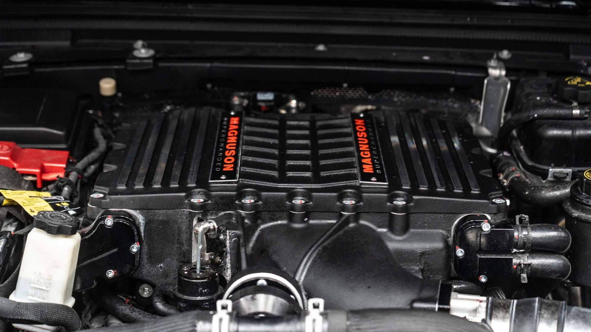 ابوكولس سبيدستر بمظهر عدواني و قوة 717 حصان 1 ابوكولس سبيدستر بمظهر عدواني و قوة 717 حصان - عرب اوتو هب