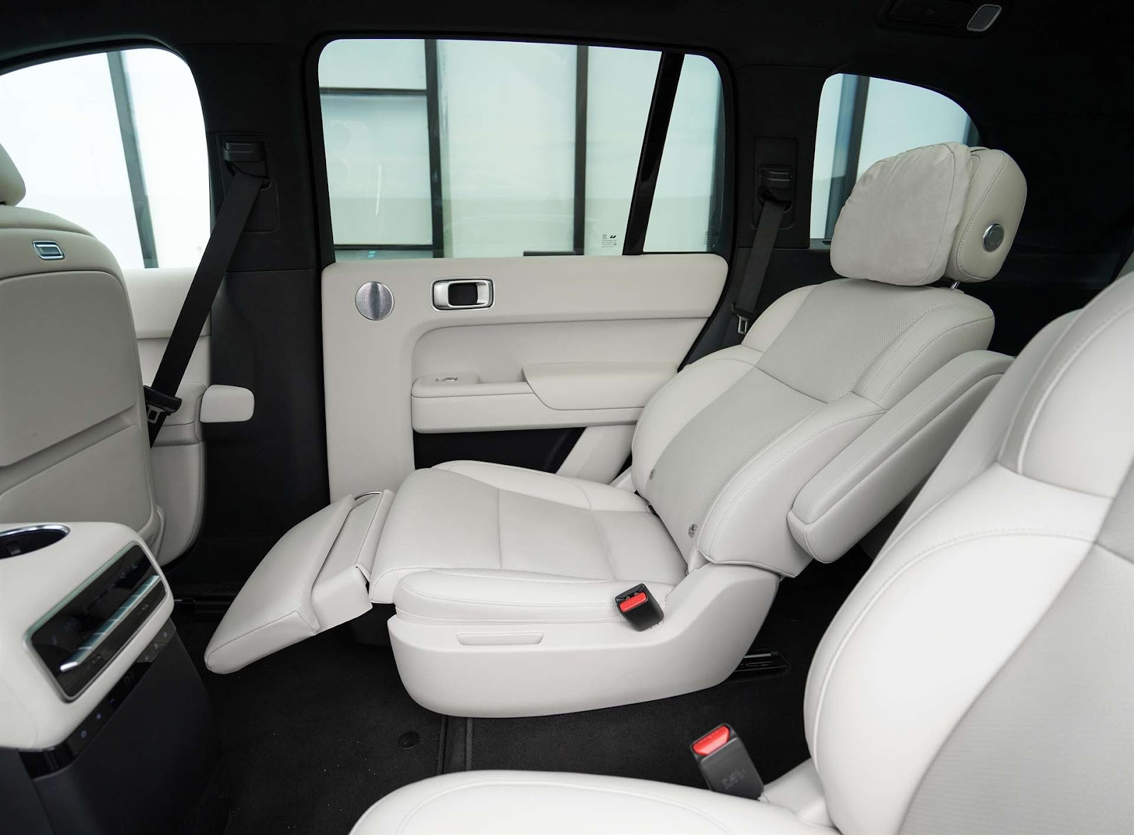 لي أوتو 9 SUV الصينية الفاخرة في الأسواق المصرية و الإماراتية بتقرير بالميزات و العيوب و الأسعار 3 لي أوتو 9 SUV الصينية الفاخرة في الأسواق المصرية و الإماراتية بتقرير بالميزات و العيوب و الأسعار - عرب اوتو هب