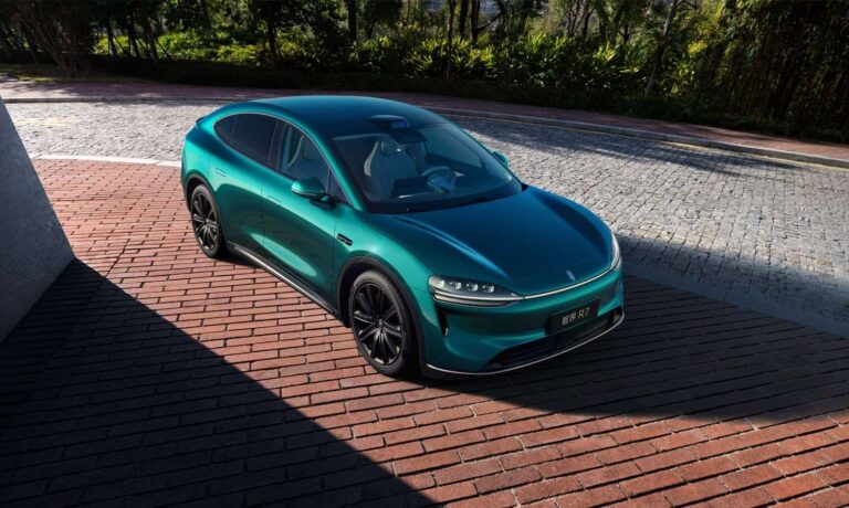 R7 لوكسيد SUV صينية متطورة من هواوي و شيري جاهزة للمنافسة