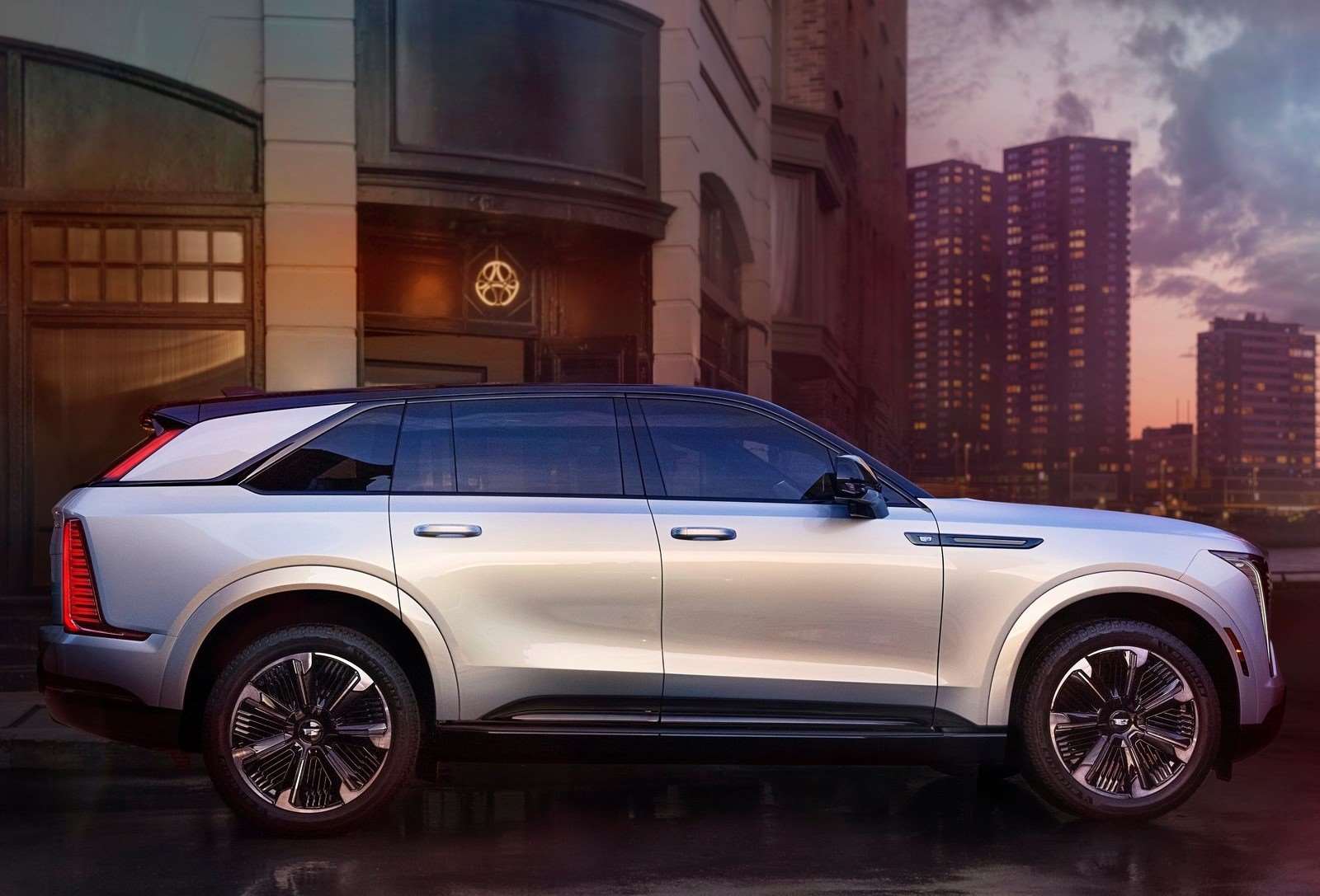 كاديلاك إسكاليد IQ أفخم SUV كهربائية تجسد فخامة المستقبل 2 كاديلاك إسكاليد IQ أفخم SUV كهربائية تجسد فخامة المستقبل - عرب اوتو هب