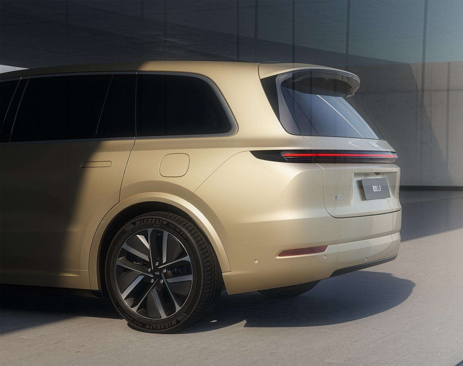 لي أوتو 9 SUV الصينية الفاخرة في الأسواق المصرية و الإماراتية بتقرير بالميزات و العيوب و الأسعار 7 لي أوتو 9 SUV الصينية الفاخرة في الأسواق المصرية و الإماراتية بتقرير بالميزات و العيوب و الأسعار - عرب اوتو هب