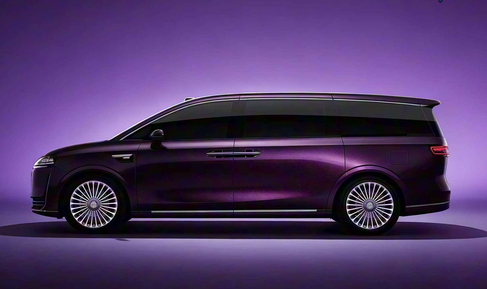 لوكسيد V9 أول سيارة في العالم تزود بوسادة هوائية على شكل خوذة 3 لوكسيد V9 أول سيارة في العالم تزود بوسادة هوائية على شكل خوذة - عرب اوتو هب