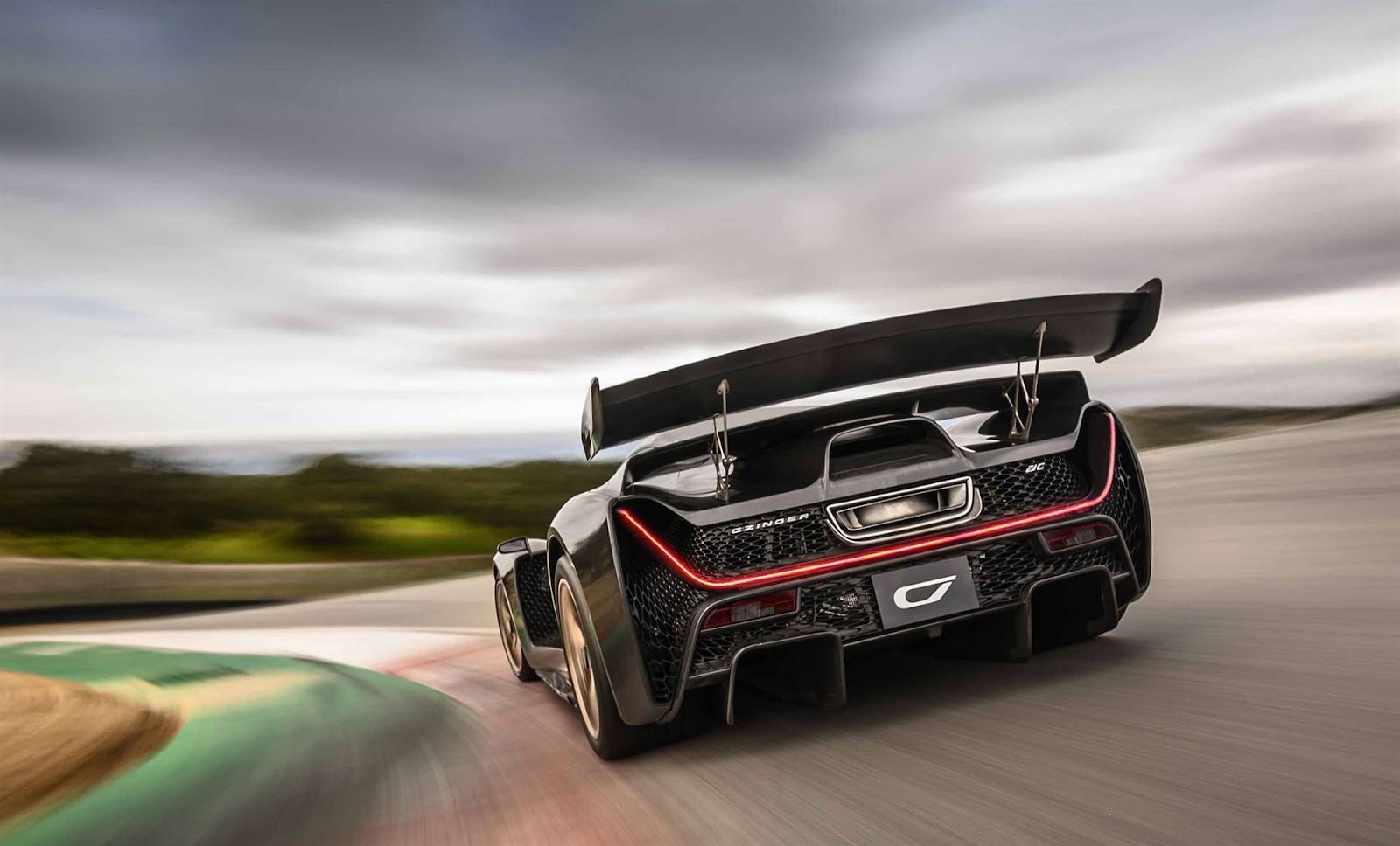 زينجر 21C الهايبركار الأمريكية تحطم الزمن و تتفوق على كوينيجسيج في حلبة لاجونا سيكا 2 زينجر 21C الهايبركار الأمريكية تحطم الزمن و تتفوق على كوينيجسيج في حلبة لاجونا سيكا - عرب اوتو هب