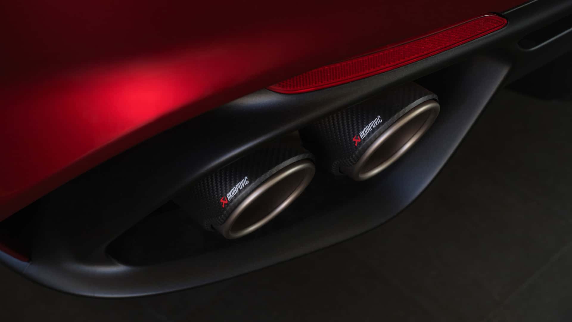 الفا روميو تعيد إحياء المحرك الأسطوري V6 في جوليا و ستلفيو كوليتزيوني الجديدة 2 الفا روميو تعيد إحياء المحرك الأسطوري V6 في جوليا و ستلفيو كوليتزيوني الجديدة - عرب اوتو هب