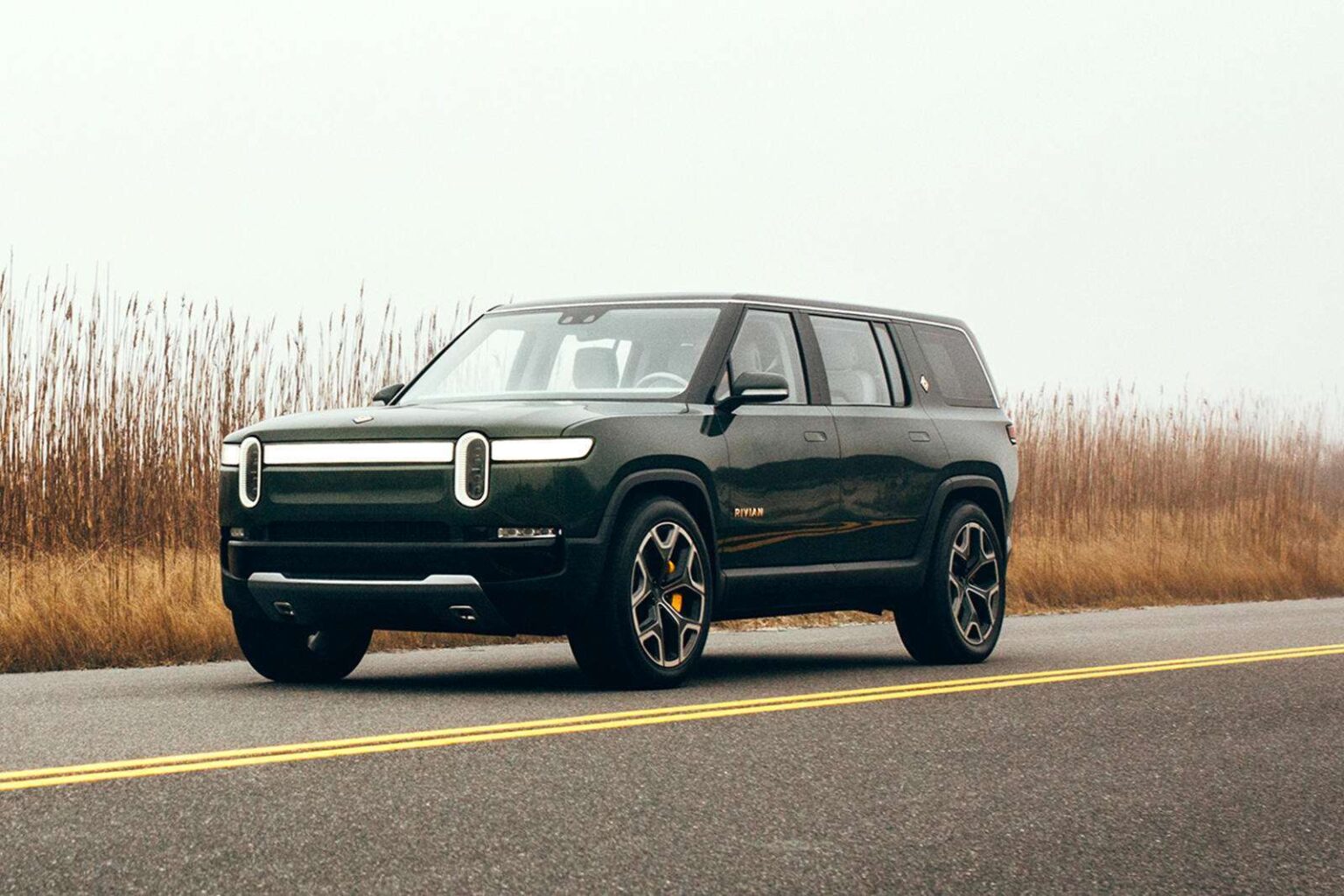 ريفيان تستدعي سيارات R1T و R1S لخلل خطير في نظام التعليق - عرب اوتو هب