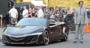 أكورا تطرح للبيع سيارة NSX رودستر التي قادها توني ستارك بطل فيلم ايرون مان  