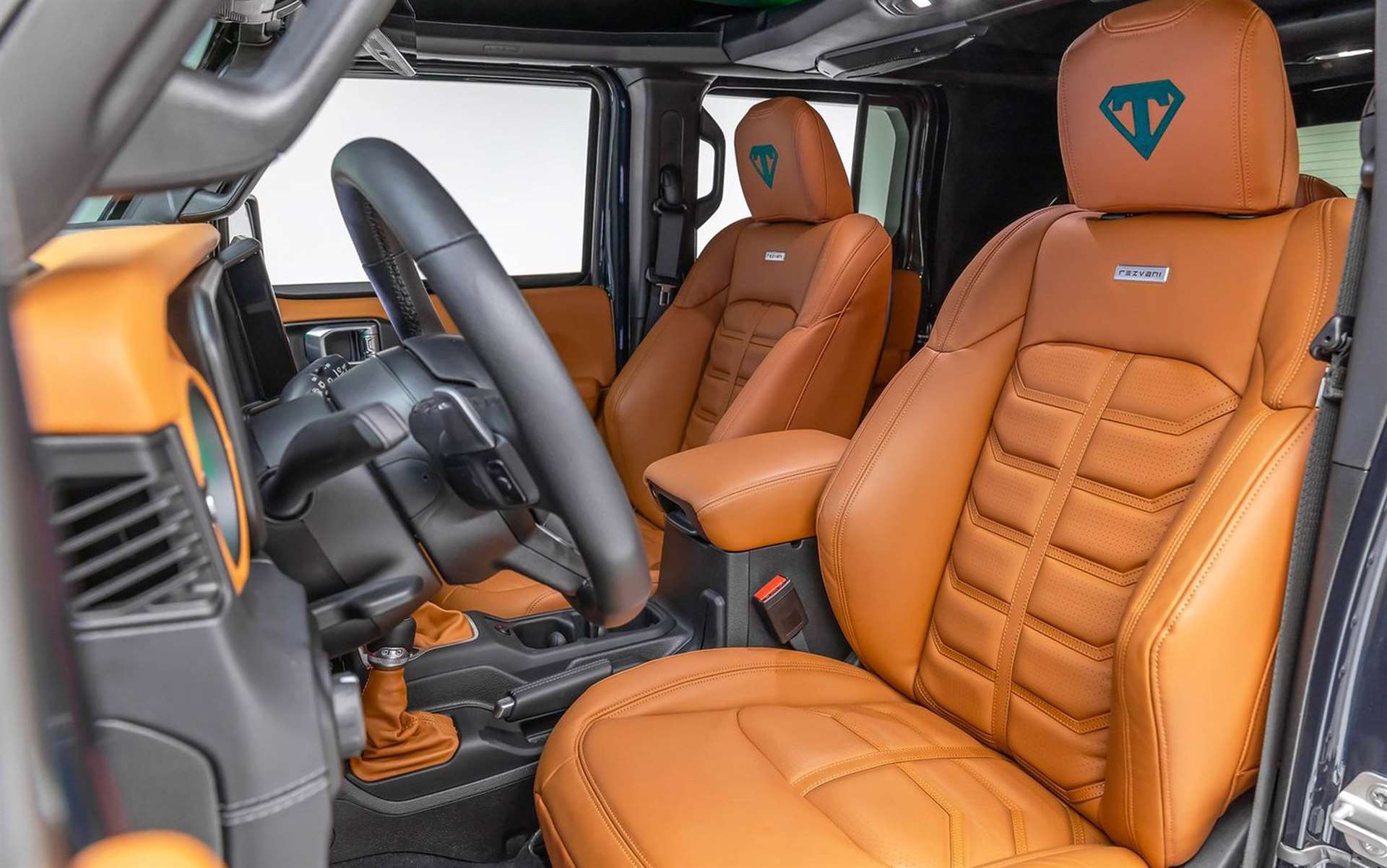 ريزفاني 2026 دبابة مدنية بقوة 1000 حصان بحماية عسكرية كاملة 4 ريزفاني 2026 دبابة مدنية بقوة 1000 حصان بحماية عسكرية كاملة - عرب اوتو هب