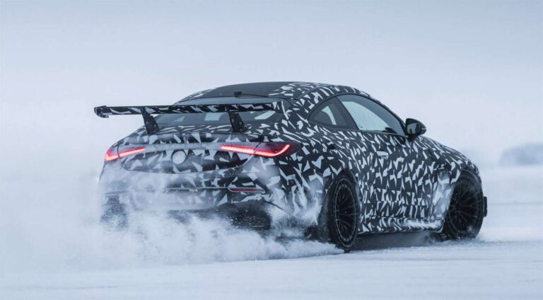 أسطورة مرسيدس CLE V8 AMG الجديدة تعود من جديد بقوة 650 حصان