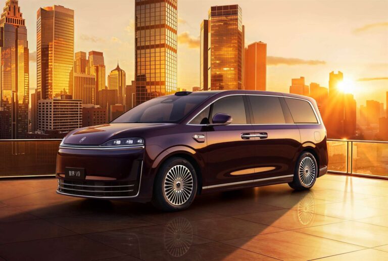 لكسيد V9 الميني فان الذكية من هواوي وشيري بمدى 1200 كم و تقنيات أمان مبتكرة تغير مفهوم السيارات العائلية
