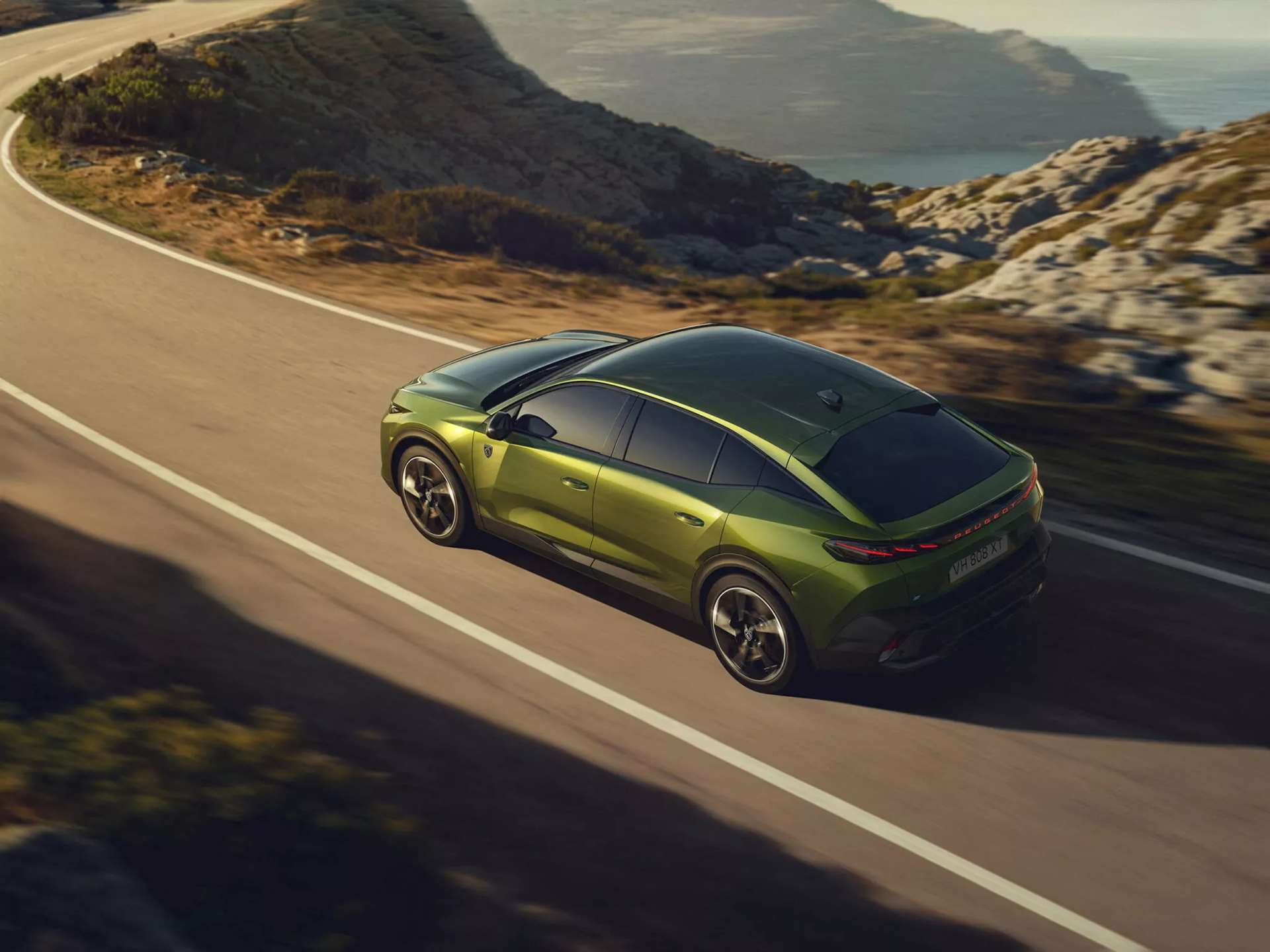 بيجو 408 الجديدة بتصميم يلفت الأنظار و تحديثات هادئة تحدث الفرق 5 بيجو 408 الجديدة بتصميم يلفت الأنظار و تحديثات هادئة تحدث الفرق - عرب اوتو هب