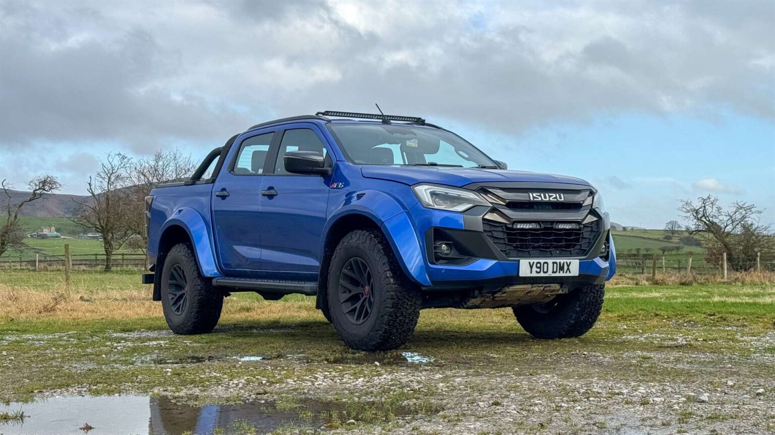 ايسوزو D-Max AT35 فلسفة القوة المطلقة في عالم شاحنات البيك أب المعدلة للطرق الوعرة ايسوزو D-Max AT35 فلسفة القوة المطلقة في عالم شاحنات البيك أب المعدلة للطرق الوعرة - عرب اوتو هب