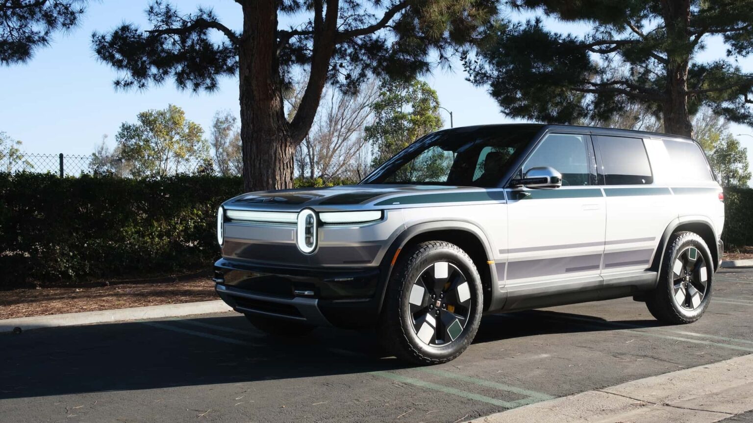 ريفان R2 الجديدة سيارة SUV كهربائية قد تغير قواعد اللعبة في 2026 - عرب اوتو هب