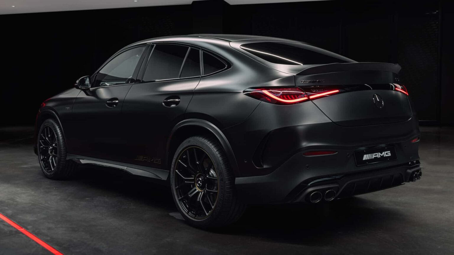 عودة محركات الست أسطوانات مع مرسيدس AMG GLC 53 باداء قوى و روح رياضية حقيقية - عرب اوتو هب