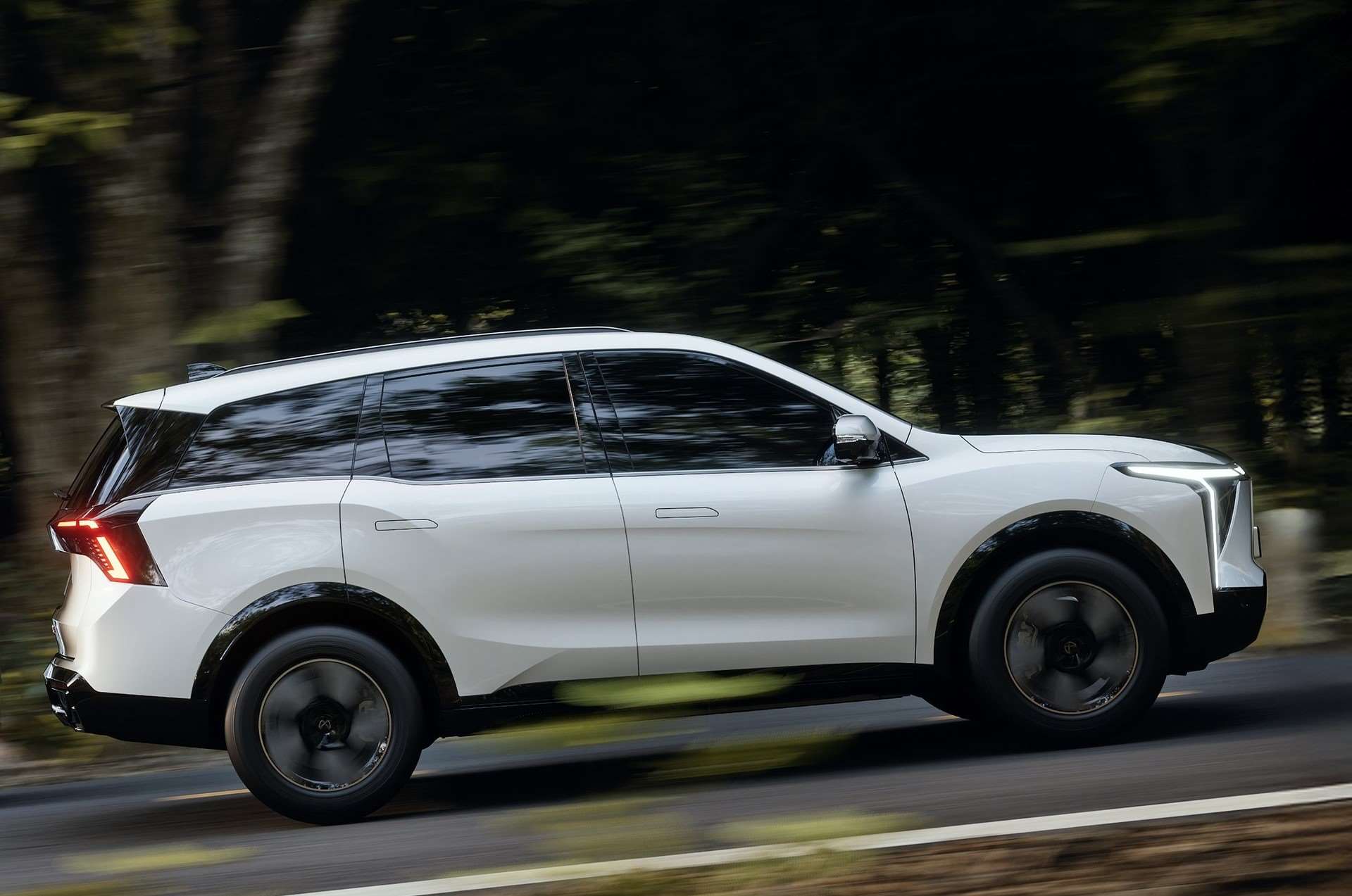 ماهيندرا XEV 9S سيارة SUV كهربائية تجمع بين الفخامة و العملية بسعر منافس 2 ماهيندرا XEV 9S سيارة SUV كهربائية تجمع بين الفخامة و العملية بسعر منافس - عرب اوتو هب