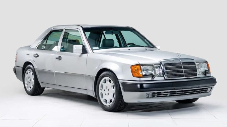 مرسيدس 500E التي كانت مملوكة لجيري ساينفيلد تباع بسعر خيالي