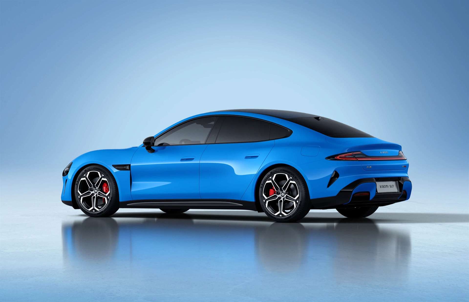 شاومي SU7 موديل 2026 الجديدة تكسر القواعد بأكثر من 680 حصاناً و مدى يتجاوز 900 كيلومتر 2 شاومي SU7 موديل 2026 الجديدة تكسر القواعد بأكثر من 680 حصاناً و مدى يتجاوز 900 كيلومتر - عرب اوتو هب